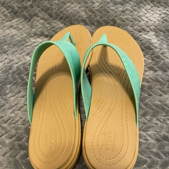 ✨🎉 Crocs Women’s Tulum Thong Flip Flops Sz 10 Mint Green Sandals Casual Comfy - Picture 3 of 4